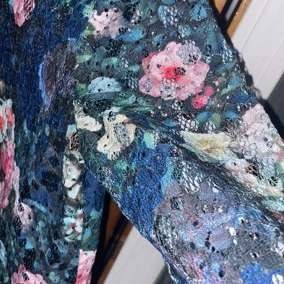 Floral net jacket - Picture 2 of 3